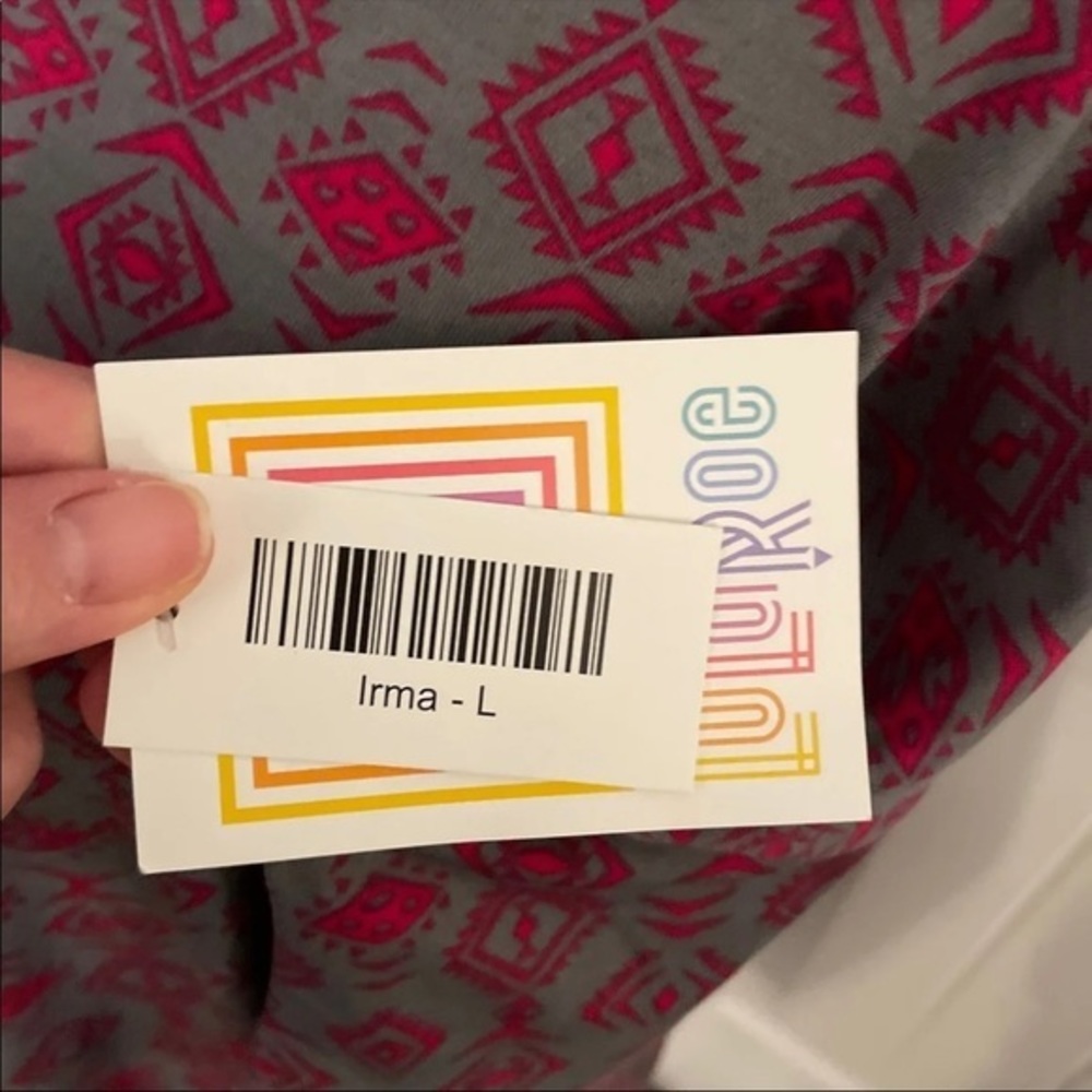 Lularoe‎ Irma - Picture 4 of 6